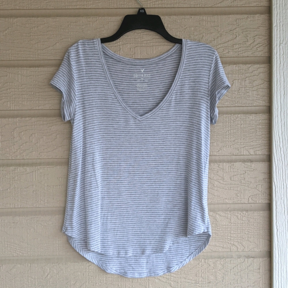 AE Grey soft striped V-neck Tee
